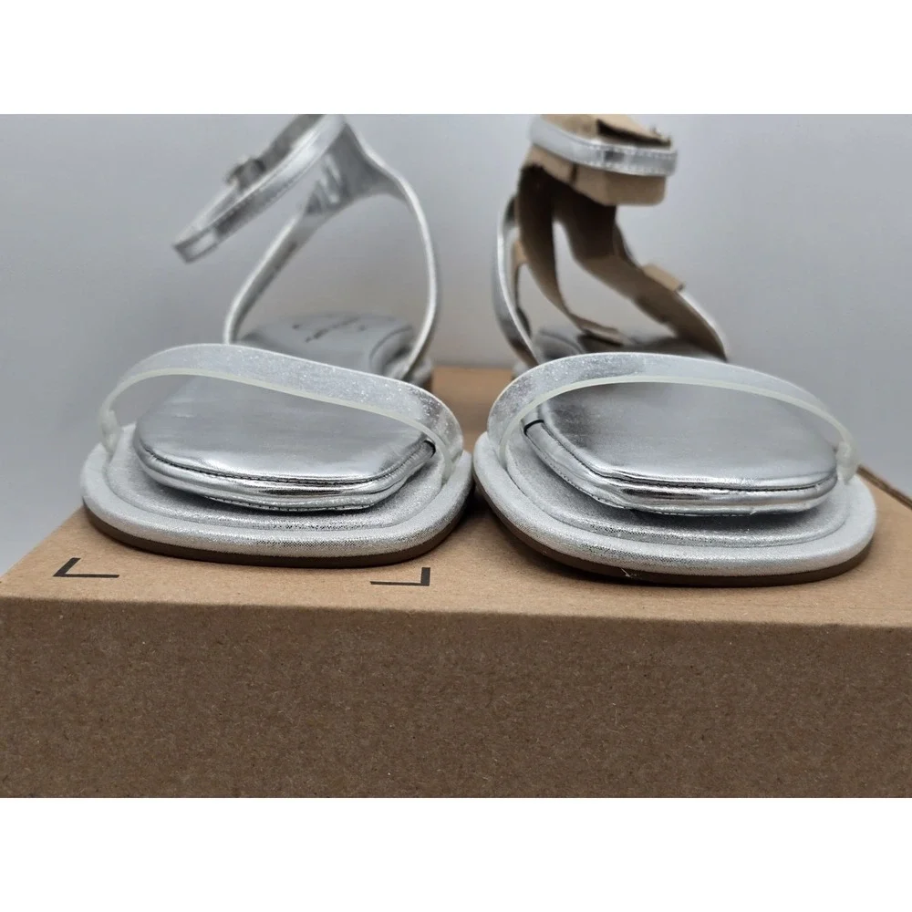 NEW Jessica Simpson Betania Ankle Strap Flat Sandals - Color Silver - Size 6.5M - Picture 2 of 12
